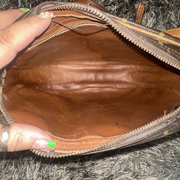 Authentic Louis Vuitton JEUNE FILLE 27 MNG Brown and Tan monogram Crossbody Bag - Picture 5 of 16